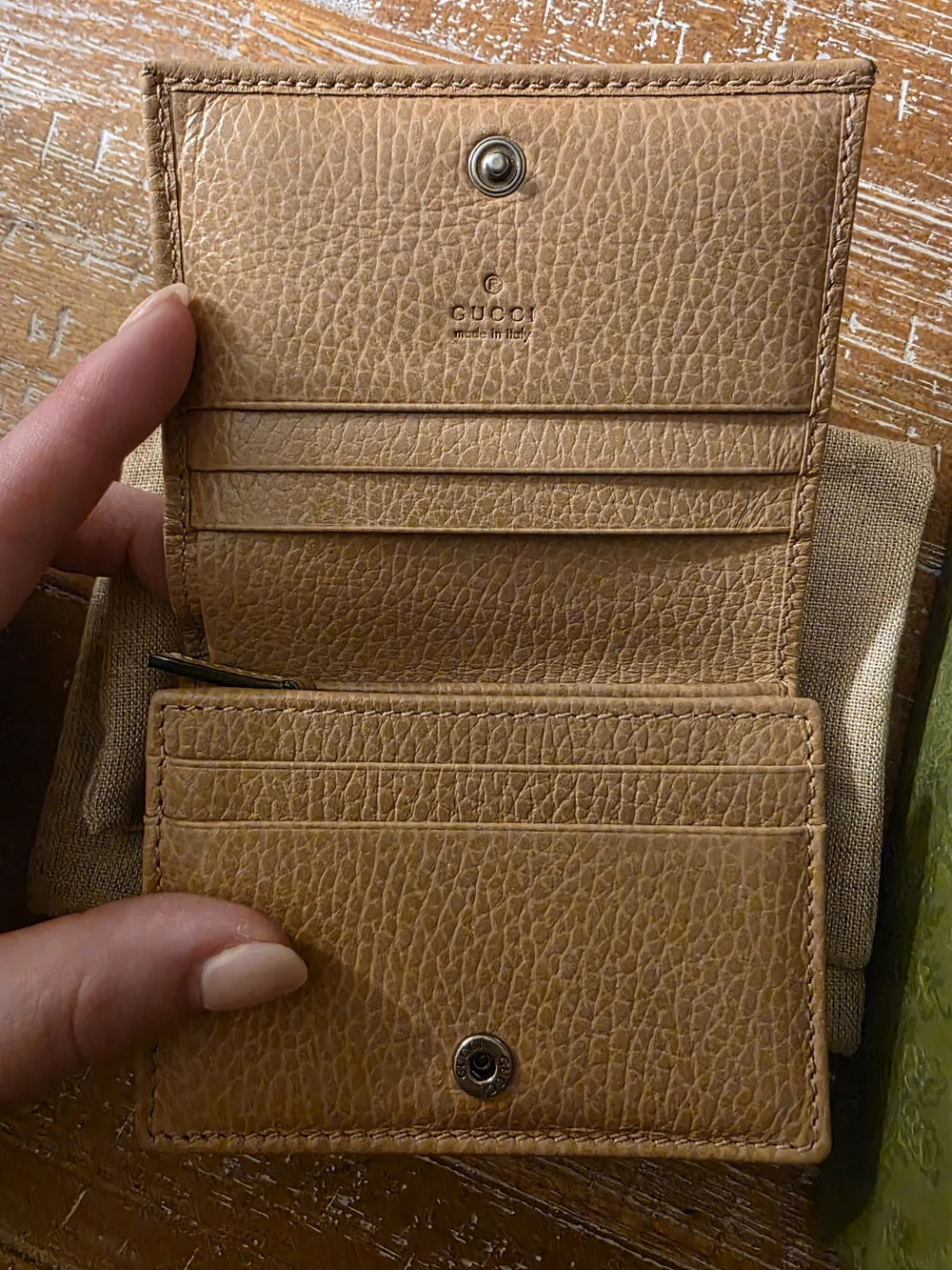 Gucci Marmont bifold wallet - Picture 4 of 5